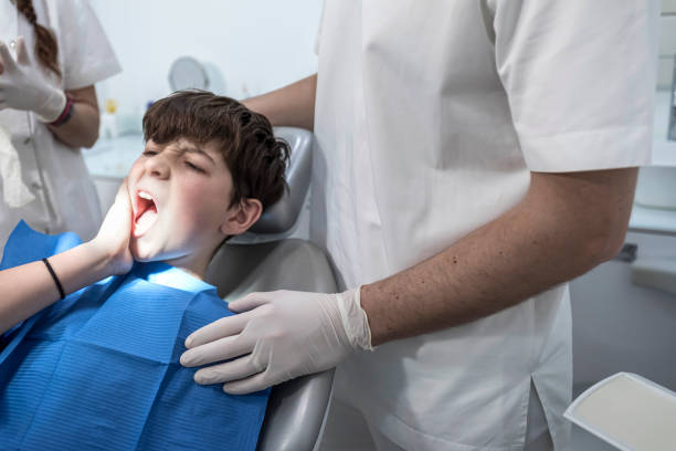 Best Cracked Tooth Emergency Dentist  in Brooklyn, IA